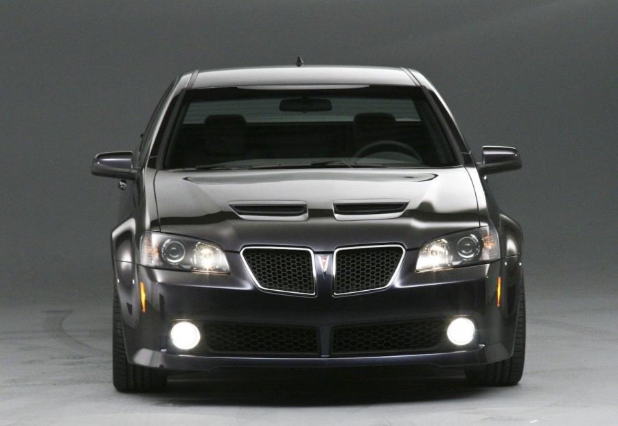  Pontiac G8 ST 2008 года  (фото 15 из 18)